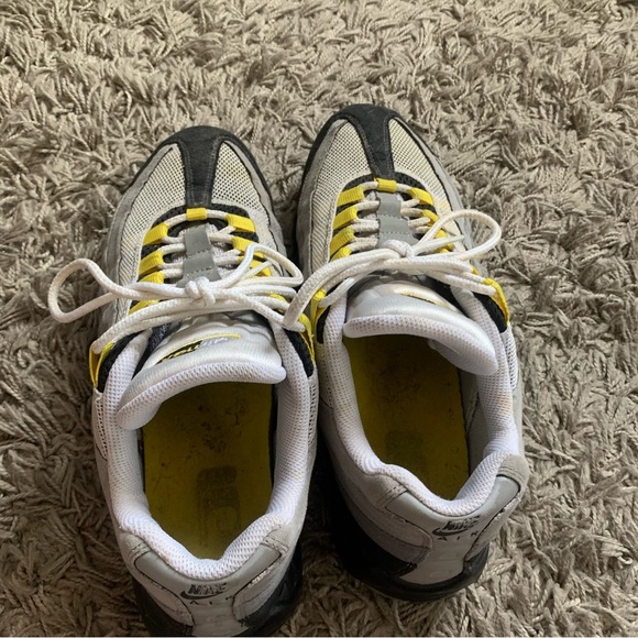 Nike | air max size 9.5 - Picture 4 of 7